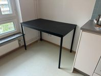 Bord & 2 klappstolar