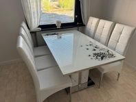 Möbler och stolar till salu – Prisvärt och i nyskick!