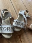 Michael Kors  & Havaianas 
