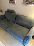 Bortskänkes 2-sits soffa petrol