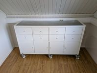 IKEA Kallax med lådor, skåp och hjul 