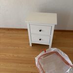 Ikea säng med sängbord 