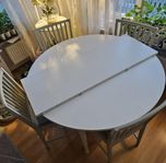 Gustaviansk bord och stolar 