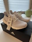 adidas UltraBOOST 21, storlek 45 1/3