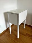 IKEA Nordli med trådlös laddning (sidobord/nattduksbord)