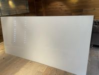 Whiteboard 250 x 120 cm skänkes