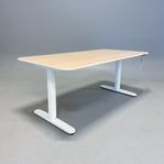 Ikea Bekant skrivbord kontorsbord höj sänkbart elektrisk 