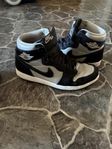 Tre olika Air Jordan 1