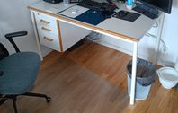 Skrivbord 