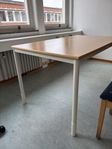 Enkelt träbord 