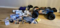 Radiostyrd bil Traxxas E-Revo 1/8 + massor av tillbehör