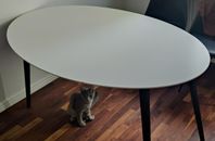 Matbord från Mio skänkes