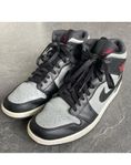 Nike Air Jordans och grå 