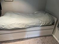 Släkt säng IKEA 