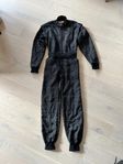 Gokart overall, hjälm, nackskydd, skor, handskar