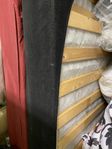 2 resårsängar 90 cm breda i bra skick