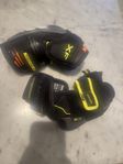 CCM Tacks armbågsskydd Large 147-157