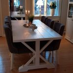 Massiva möbler Kryssbord o bänkar
