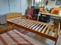 säng 90 x 200 träsäng extrasäng bed gästsäng ribbotten