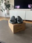 Yeezy Slide