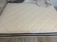 Mattress - Queen Size Bed Mattress