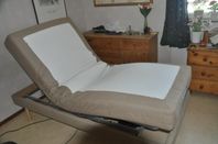 Säng, 90 "motordriven"
