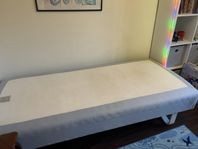 Säng 90 cm (medelmjuk)