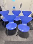 ARNE JACOBSEN, "Sjuan", 5 stolar, Fritz Hansen