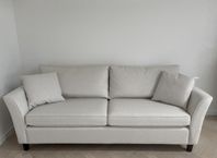 Fin vit 3sits soffa ifrån Stalands. Originalpris:Ca 25 000k