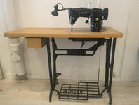 Singer symskin Modell 306M med bord