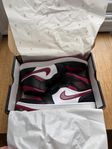 Oanvända Nike Air Jordan Mid 1 - stl 42.5