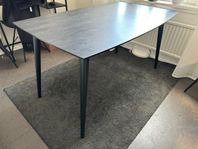 SHARP köksbord/matsalsbord FRÅN MIO! Nypris: 2995kr