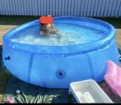 Bassäng/pool Uppblåsbar inkl. allt. Överdrag,reningspump 