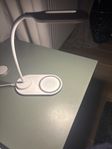 Lampa med inbyggd laddare 