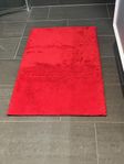 BADRUMSMATTA 100x60 cm Röd