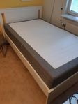 Säng 120*200cm med sängstomme