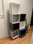 Hylla, spegel , stolar, tavla, gamingstol och gamingmatta  