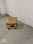 exklusiv fotpall i skinn