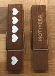 Stora klämmor - vintage - teak? - Motivera & Hjärtan