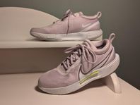 NIKE - Court Zoom Pro - strl 38.5 rosa Tennis Skor 
