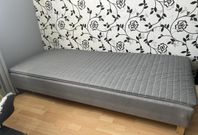 Resårbotten med bäddmadrass 