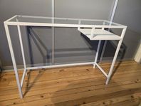 Glasbord med plåtram