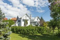Sekelskiftets dröm från 1890 till salu på Åland