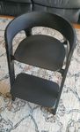 Stokke stol Steps matstol, hel svart.