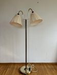 Golvlampa i mässing