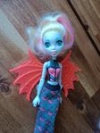 Monster High Lagoona Blue Ghoul to Mermaid (2018)