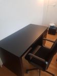 Skrivbord med stol