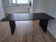 Matbord Venture Home