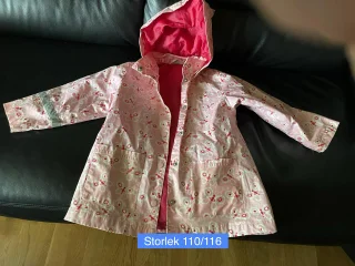 Regnjacka storlek 110/116