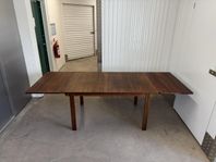 Matbord med iläggsskivor, ”Tor”, Troeds, design Nils Jo
